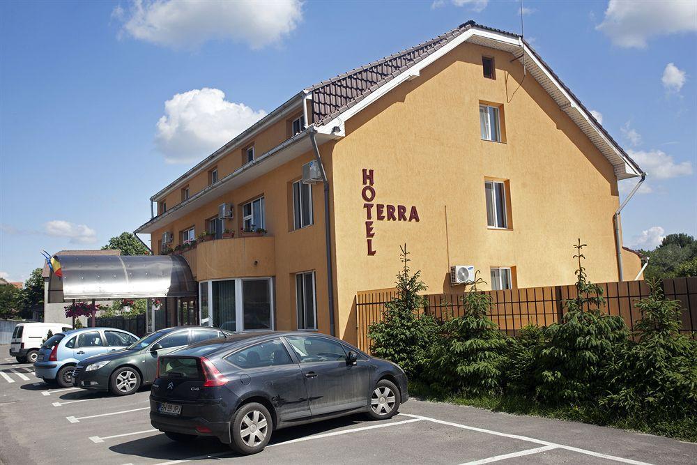 Hotel Terra Орадя Екстер'єр фото