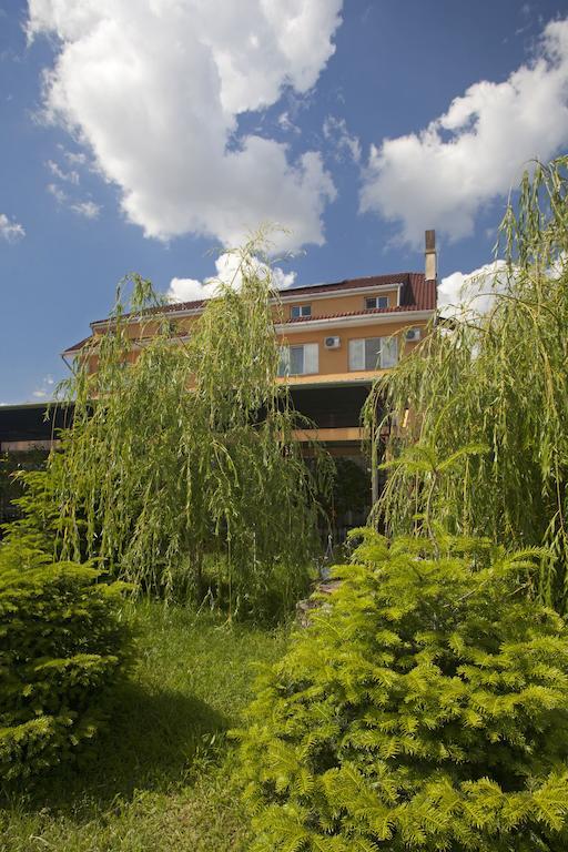 Hotel Terra Орадя Екстер'єр фото